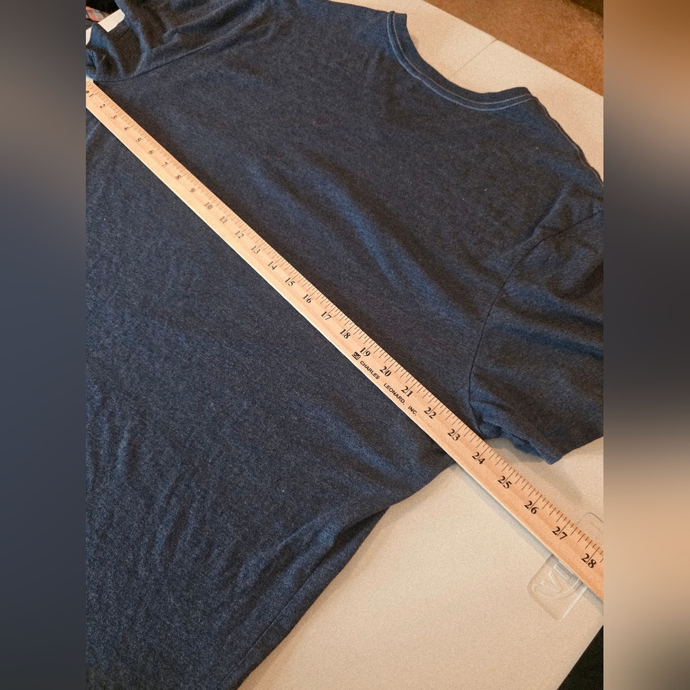 Banana Republic Men's Navy Graphic Tee Globe 78 Size XXL V-Neck AE-1822 - Picture 8 of 8